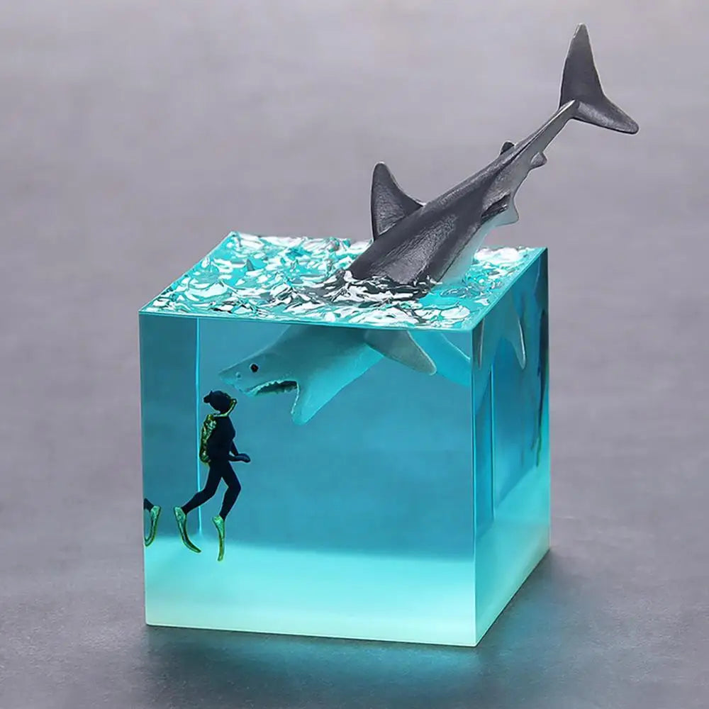 Creative Resin Marine Animal Ornament Shark Diver Ocean Whale Decoration Home Desktop Lamp USB LED Night Light Gift Luminous Toy